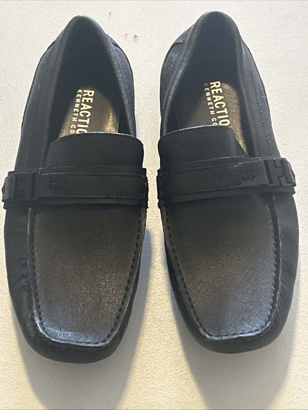 Kenneth Cole Reaction Men's Give A Toast Black Leather Driving Loafers - Size 9